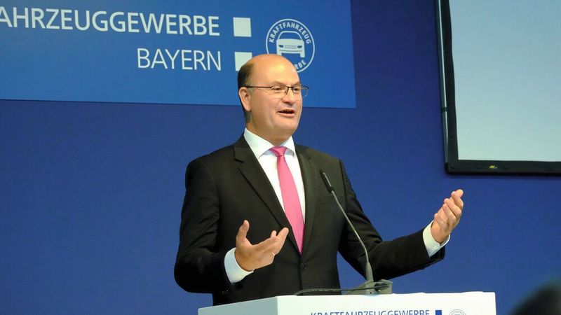 Bayerns Staatsminister Albert Füracker war Festredner beim Sommerempfang der Bayern.  (Bild: Zietz  -  VCG)