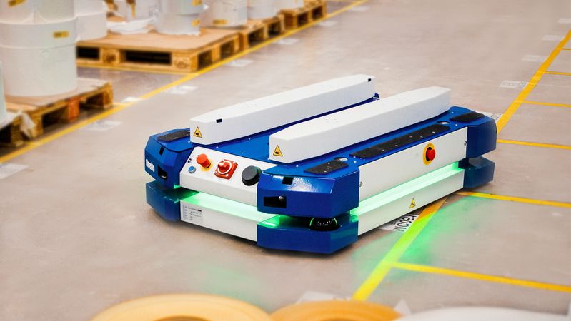 Durchdachte Sicherheitskonzepte sorgen in fahrerlosen Transportfahrzeugen nicht nur für mehr Sicherheit, sondern auch für höhere Energieeffizienz.(Bild:  Mayr Antriebstechnik)