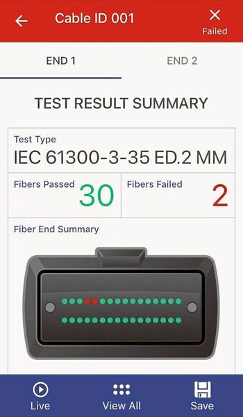 Durch Tippen auf Test erhält man in Sekunden ein automatisiertes Pass/Fail-Ergebnis, das mit IEC 61300-3-35 konform ist. (Fluke Networks )