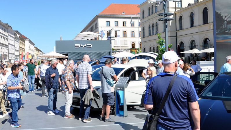 500.000 Besucher kamen zur IAA 2023 – und sahen kaum klassische Auto-Weltpremieren. 500.000 Besucher kamen zur IAA 2023 – und sahen kaum klassische Auto-Weltpremieren.
