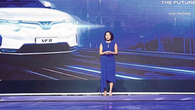 Die Vorstandschefin von Vinfast, Le Thi Thu Thuy, sieht mit dem Start der Auslieferung der E-Autos „einen Wendepunkt für die vietnamesische Autoindustrie“. (Bild: Vinfast)