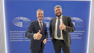 ZDK-Präsident Arne Joswig (l.) und Friedrich Trosse vom ZDK-Büro in Brüssel im Europa-Parlament  (Bild: ZDK)