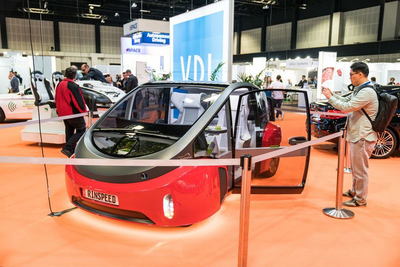 Auch das bereits in Las Vegas und Genf gefeierte Konzeptfahrzeug Rinspeed Oasis durfte in Berlin nicht fehlen... (VDI Wissensforum)