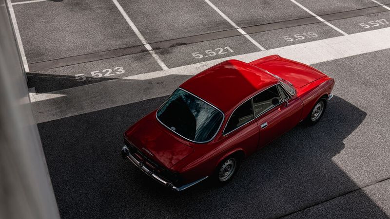 Basis für das Restomod-Projekt ist die Giulia GT aus den 60er-Jahren. (Bild: Emilia Auto)