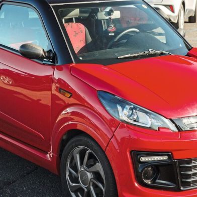 Über 1.000 Microcars von Ligier müssen hierzulande zu den Servicepartnern – im Bild der JS-50.  (Bild: Ligier JS50 / Guyon / CC BY-SA 4.0 / flickr.com)
