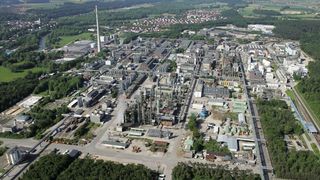 Die Betriebe der Clariant im Industriepark Gendorf gehörten zum Piloten für Operational Excellence.  (Bild: Clariant)