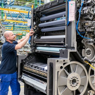 Heidelberger Druckmaschinen blickt hier auf die zurückliegenden Monate und veröffentlicht die auch gleich einige Zahlen ... (Bild: Heidelberger Druckmaschinen)