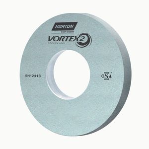 Speziell hergestellter Elektrokorund bildet das Korn der Vortex 2. Ein optimierter Kornabstand erleichtert die KSS-Diffusion.