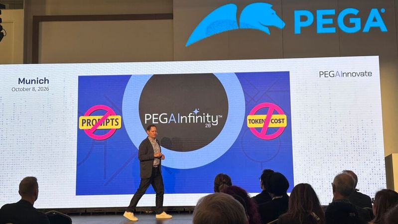 Keine Prompts, keine Token-Kosten: Pega-CTO Don Schuerman wirbt auf der PEGAinnovate in München für KI-Agenten, die in vorab entworfenen Workflows arbeiten, abgerechnet pro erledigtem Fall. (Bild:  Berk Kutsal / Vogel IT-Medien)