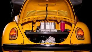 Noch die Prototypenversion: der Käfer mit elektrischem Antrieb Marke Retrokäfer. (Retrokäfer)