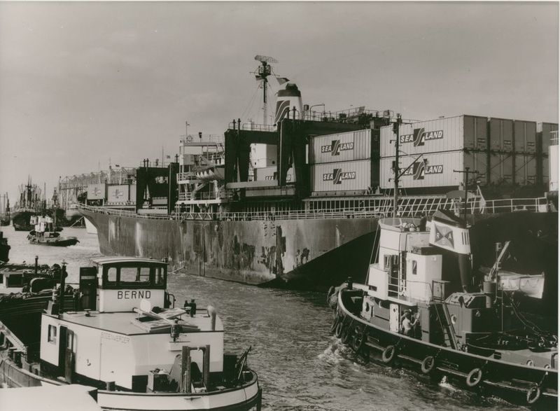 ...1966 im Überseehafen von Bremen. (BLG-Group)