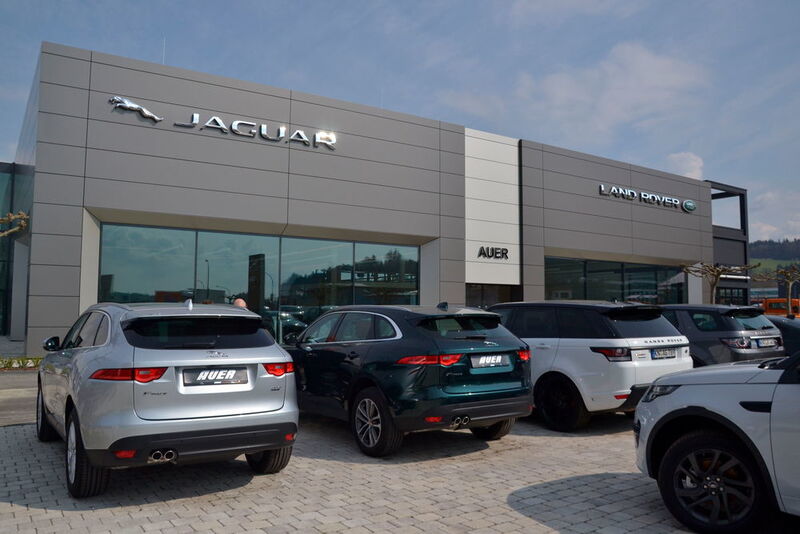 Der neue Jaguar-Land-Rover-Betrieb steht auf einem insgesamt 35.000 Quadratmeter großen Gelände.  (Mauritz / »kfz-betrieb«)
