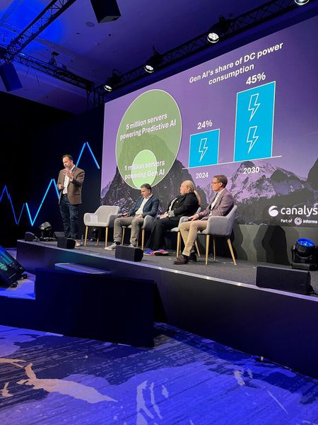 Alex Smith, Canalys, Christopher Parker, Vertic, Dawn Herndon, IBM und Jörg Roskowetz, AMD (Bild: Vogel IT-Medien)