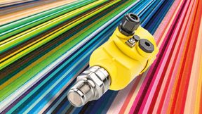 Die ganze Palette der Messtechnik: Wenn es um große Tintemengen geht, entscheiden kleinste Abweichungen. Sensorik steht dabei im Mittelpunkt. (Bild: © VEGA; ©Andreas Gruhl – stock.adobe.com)