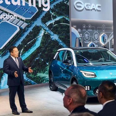 Wei Haigang, President von GAC International, auf der IAA Mobility 2025. Der Autohersteller hat mit Huawei eine neue Automarke gegründet. (Bild: VDA/Messe München)