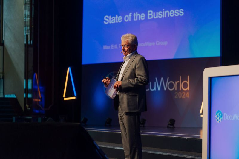 Max Ertl, ebenfalls President bei Docuware, gibt einen Überblick über die Ergebnisse im vergangenen Jahr.  (Bild: Docuware)