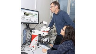 Ökotoxikologen nutzen ein VAST-System zur automatisierten Bildaufnahme von Fischembryonen. (Bodo Tiedemann)