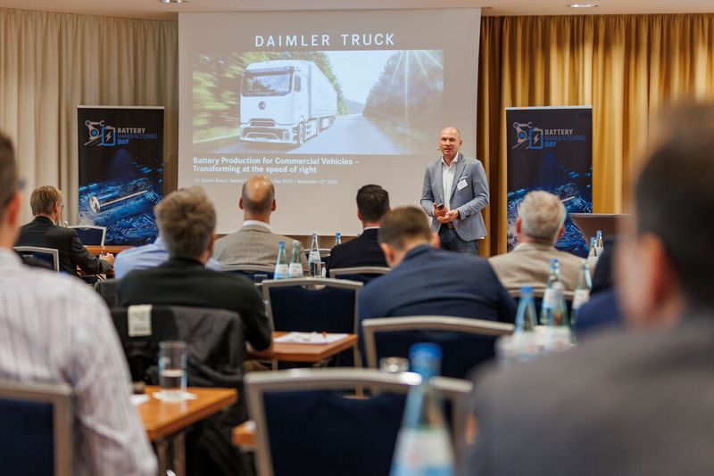 Robert Braun, Daimler Truck, stated that flexible and highly scalable production systems are crucial for decarbonized powertrains. (Image:Eidens-Holl)