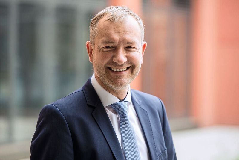 Neue Geschäftsführung: Zum 1.7.2022 hat Cideon Rolf Lisse zum Geschäftsführer ernannt. Der Maschinenbauingenieur ist bereits seit 2007 beim Systemintegrator tätig. Von 2007 bis 2017 verantwortete er die Bereiche Entwicklung und Produktmanagement. In den vergangenen Jahren war er Vice President für Software Development und Customer Support. (Bild: Cideon Software & Services GmbH & Co. KG)