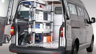 Auf der Messe IAA Nutzfahrzeuge 2010 in Hannover wird Tanos sein neues Fahrzeugeinrichtungssystem Tanosmobil vorstellen, das ohne Bohrungen oder Verschraubungen fest im Fahrzeug verankert werden kann. Bild: Tanos (Archiv: Vogel Business Media)