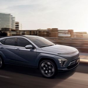Bei der Entwicklung der zweiten Generation des Kompakt-SUVs namen sich die Ingenieure jedoch zuerst die Elektro-Version vor.(Bild:  Hyundai)