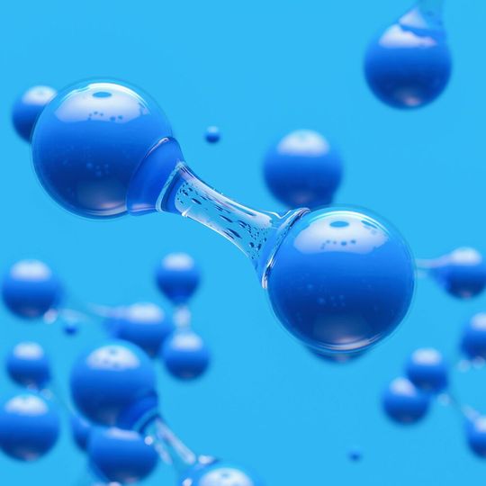 Eine neue Reaktor-Technologie soll die Ammoniak-Synthese flexibler und wirtschaftlicher machen, indem sie besser an die schwankende Verfügbarkeit von grünem Wasserstoff angepasst wird.(Bild:  frei lizenziert / Pexels)