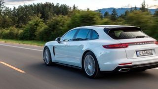 Von dem ab 1. Juli gültigen S-Rating ist auch die VW-Tochter Porsche betroffen.  (Porsche)