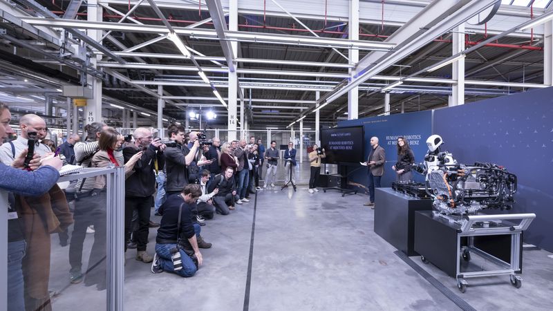 Roboter Apollo bekam die meiste Aufmerksamkeit. Am Standort Marienfelde entwickelt Mercedes aber noch an weiteren Themen.(Bild:  Mercedes-Benz)
