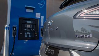 Hyundai bietet mit dem Nexo bereits ein Brennstoffzellen-Fahrzeug in Serie. In China schwenken nun auch mehr Hersteller und Zulieferer auf die Technik ein. (Bild: Hyundai)