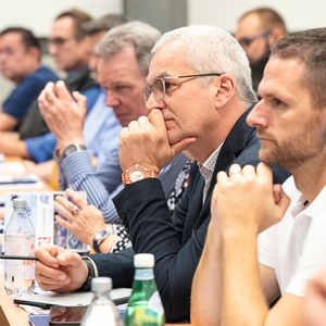 Interessante Vorträge rund um KI und Robotik zogen die Besucher in ihren Bann.(Bild:  Thomas Entzeroth)