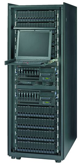 Das integrierte Speicher- und Server-System IBM System Storage Data Retention 550 eignet sich speziell zur E-Mail-Archivierung. (Archiv: Vogel Business Media)