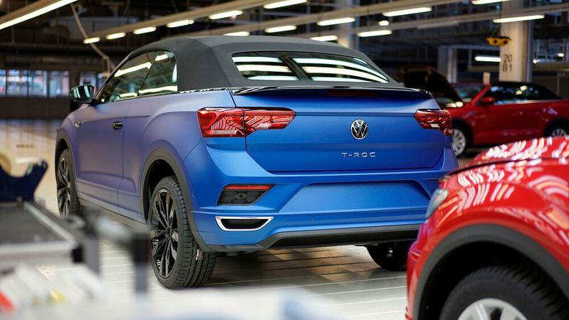 Im VW-Werk Osnabrück läuft die Cabrioversion des VW T-Roc vom Band.(Bild:  Volkswagen)