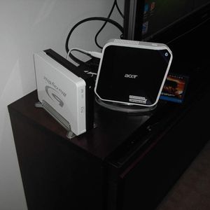 Der Aspire Revo arbeit mit Nvidias Ion-Plattform und beherrscht sogar HD-Wiedergabe.