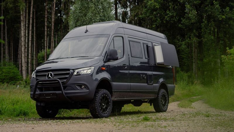 Pössls Submarke Clever zeigt in Düsseldorf den Aventuro 600 ausschließlich in einer Allradvariante. (Bild: Pössl)