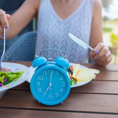 Beim Intervallfasten spielt auch die Energiebilanz eine Rolle.  (Bild: © SASITHORN - stock.adobe.com)