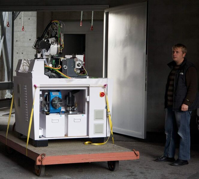 Une machine presque prête à partir, sous la supervision de Samuel Vuadens. (Image: MECATIS) (Archiv: Vogel Business Media)