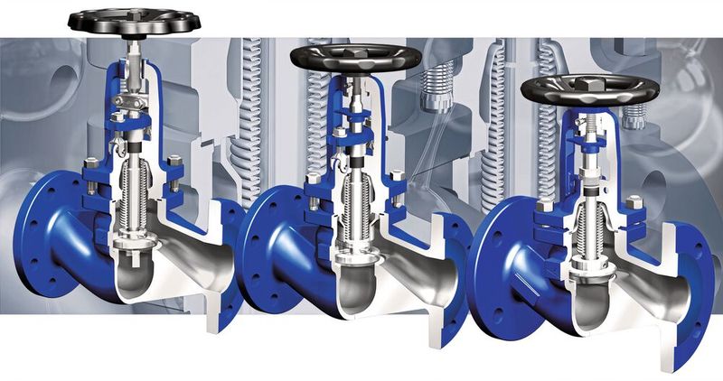 Auswahl an Faltenbalg-Absperrventilen: (v.l.) das Faba-Supra C mit zweiteiliger Spindel und umspültem Faltenbalg, das Faba-Supra I mit Balgschutz und das Faba-Plus (Bild: Ari-Armaturen)