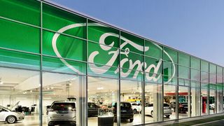 Einen grünen Anstrich soll nur das Image der Ford-Händler bekommen. (Bild: R&S)