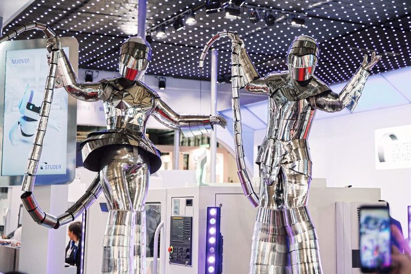 Auf der Bimu in Mailand hat Studer die neue Universal-Innenrundschleifmaschine S100 zum ersten Mal der Öffentlichkeit vorgestellt. (Bild: Studer)