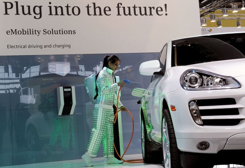 Zukunftsweisende Fahrzeugkonzepte bilden einen Schwerpunkt der Mobili Tec, der Leitmesse für hybride & elektrische Antriebstechnologien.  (Bild: Deutsche Messe AG)