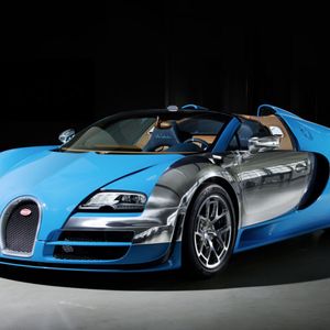 Namensgeber für diese Edition ist Bartolomeo „Meo“ Constantini, der als langjähriger Leiter des Werksteams selbst Rennen fuhr und zweimal die Targa Florio mit einem Bugatti Typ 35 gewann. Die Karosserie des Sondermodells besteht im Wesentlichen aus Carbon. Kotflügel, Türen, die so genannten „Medaillons“, und die vorderen Stoßfängerecken, sind aus Aluminium gearbeitet.