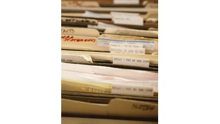Zeitaufwändige Informationssuche in Papierunterlagen gehören mit der digitalen Akte der Vergangenheit an. (Archiv: Vogel Business Media)