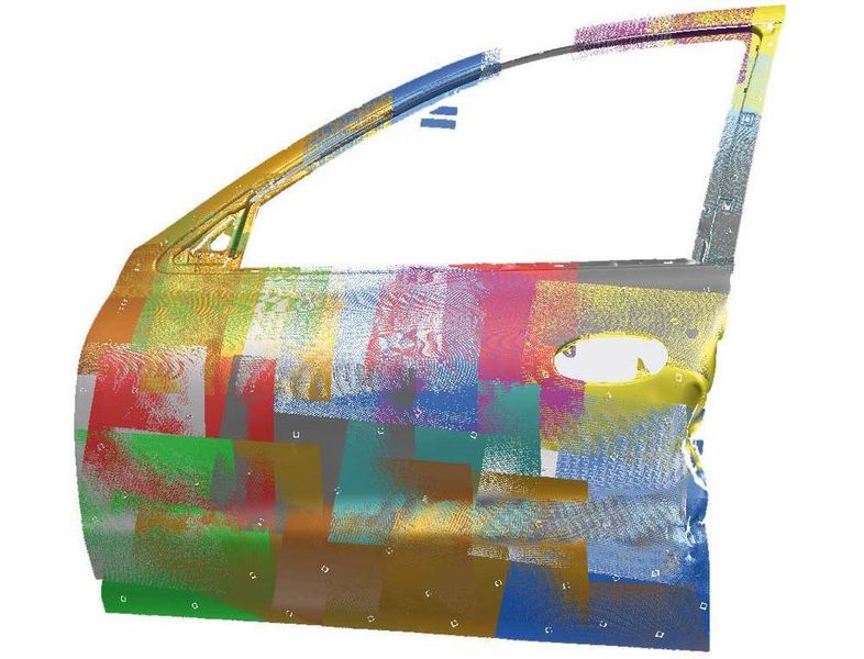 Scandaten einer Autotür verarbeitet Rapidform-XO Scan auch bei großen Datenmengen mit hunderten von Millionen Punkten, Kanten und Dreiecken. Bei diesem Beispiel beträgt die Punktanzahl 51 388 050 und die Dreiecksanzahl 102 648 991. Die Daten aus den Einzelscans sind vorübergehend unterschiedlich eingefärbt, um die Quellen zu verdeutlichen. (Archiv: Vogel Business Media)
