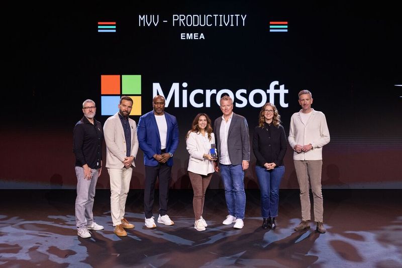 Zum Abschluss des offiziellen Teils gab es eine Award-Verleihung. Unter anderem holte Microsoft einen der Awards.  (Bild: Pax8)