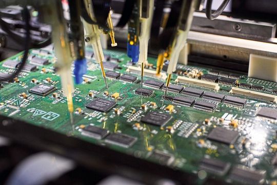 Mit der Electronica 2022 hat nun auch die Elektronikbranche wieder die Möglichkeit, Innovationen, Trends und Neuheiten zu präsentieren. Mit der Electronica 2022 hat nun auch die Elektronikbranche wieder die Möglichkeit, Innovationen, Trends und Neuheiten zu präsentieren.