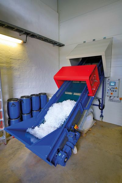 So werden die Fluorpolymerabfälle in die Anlage geführt. (Bild: 3M / Dyneon)