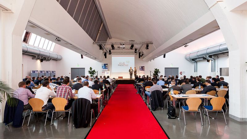 Erste Impressionen vom diesjährigen Digital Plant Kongress. Weitere Bildergalerien mit Eindrücken, von der Abendveranstaltungen und den Referenten und ihren Themen folgen in Kürze unter process.de/bildergalerien. (Bild: Stefan Bausewein/PROCESS)