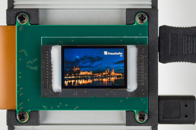 Dank eines ausgeklügelten Systemkonzepts und moderner Designmethodik erzielt das neue OLED-Mikrodisplay eine Auflösung von 1920 x 1200 Pixel. (Claudia Jacquemin)