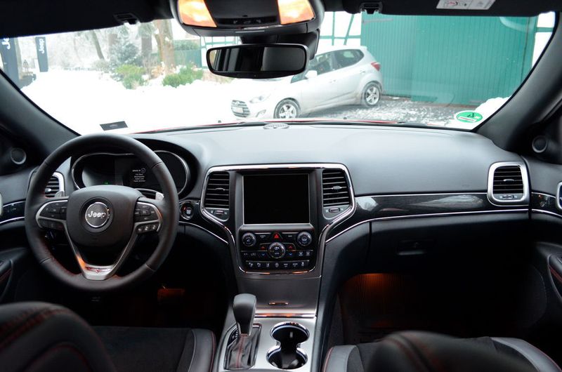 Innen erkennt man den neuen Modelljahrgang unter anderem ... (Rehberg / »kfz-betrieb«)