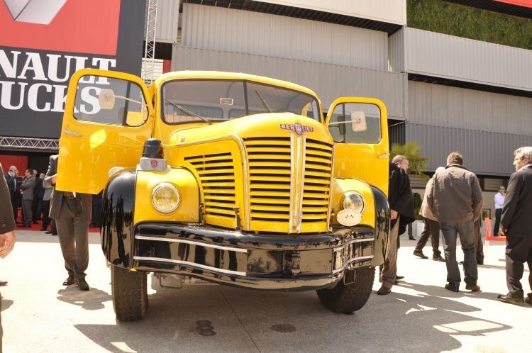 Die Nutzfahrzeugmarke Berliet brachte ein wenig Nostalgie mit zur Veranstaltung. (Foto: Richter)